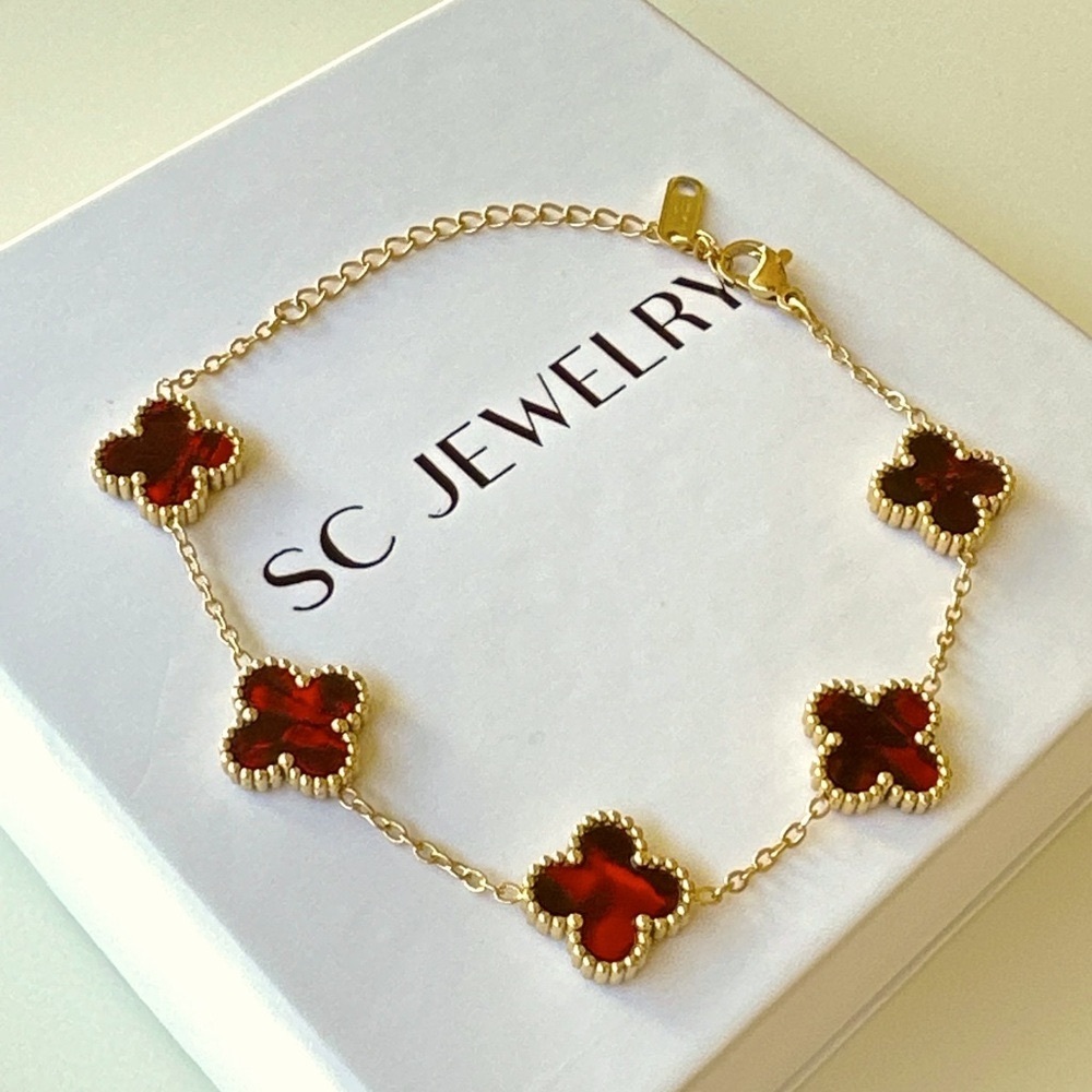 Last 2 🔥 Clover Bracelet Velvet Red Double Sided Four Leaf
